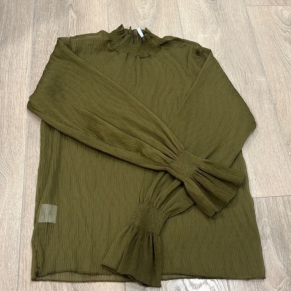 Oak + Fort — long sleeve sheer blouse top - New! - Picture 1 of 4